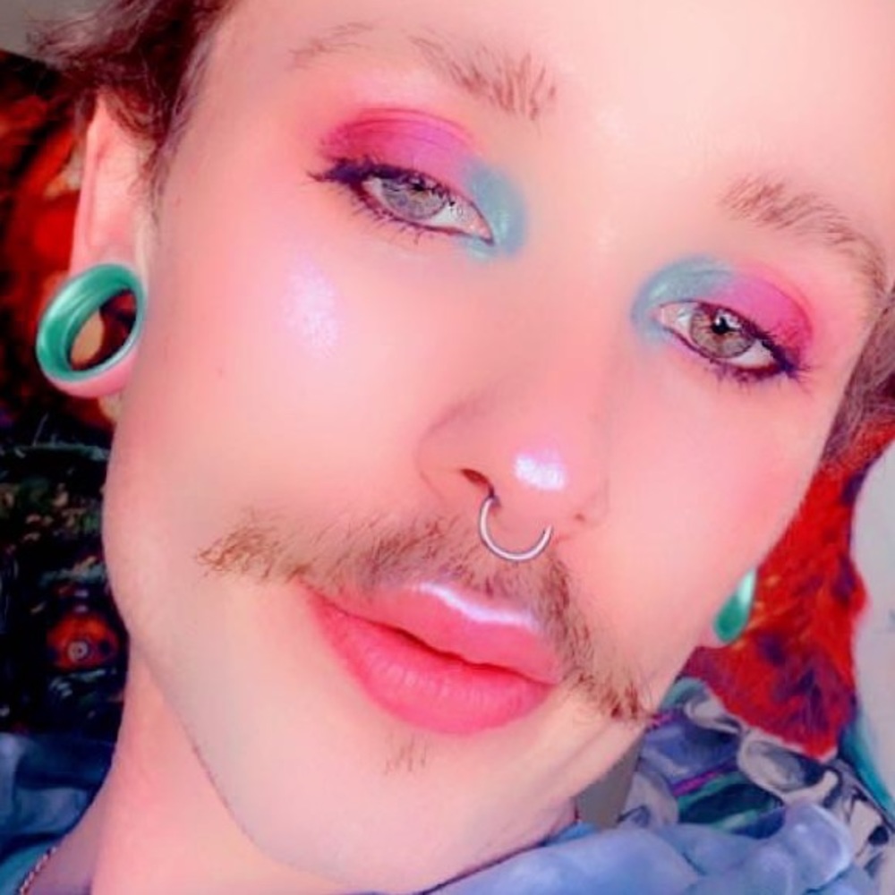 Meet your Posher, Henry